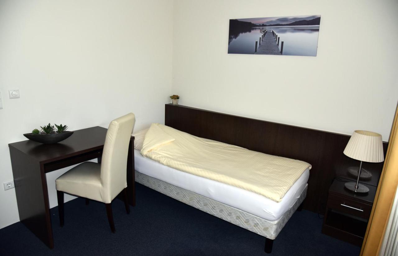 Hotel Schuurman 엠리크하임 외부 사진